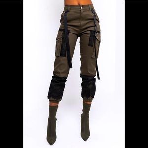 Akira Label I AM SO HARD LACE DETAIL PANT (Olive)